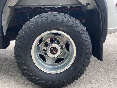 Used 2022 GMC Sierra 3500 Denali w/ Denali Ultimate Package image 24