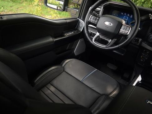 Used 2026 Ford F450 Platinum w/ FX4 Off-Road Package AWD/4WD image 2