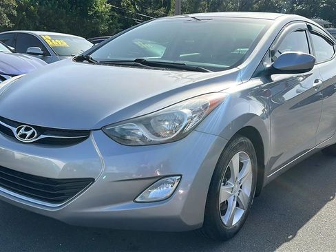 Used 2013 Hyundai Elantra GLS w/ Preferred Pkg FWD image 2