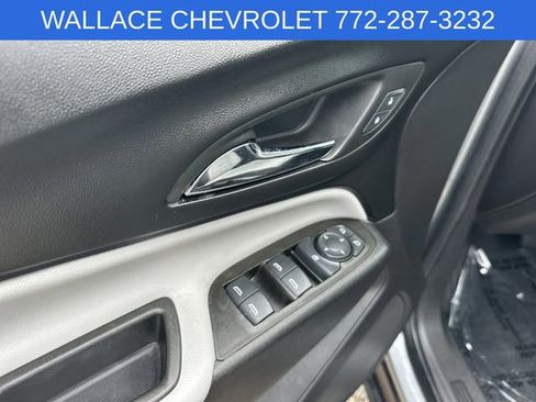 Certified 2024 Chevrolet Equinox LS FWD image 18