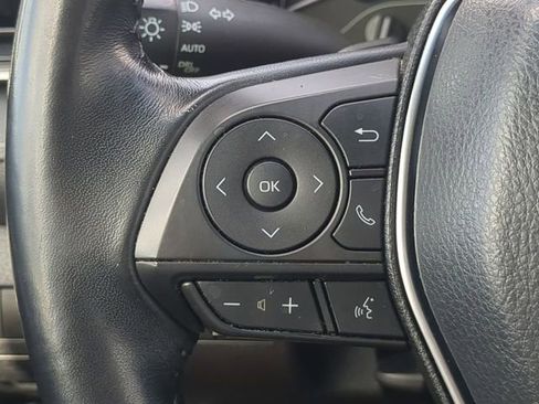 Used 2019 Toyota Camry SE FWD image 22
