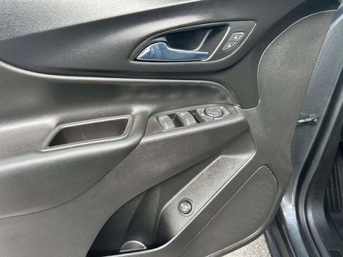 Used 2020 Chevrolet Equinox LT AWD/4WD image 16