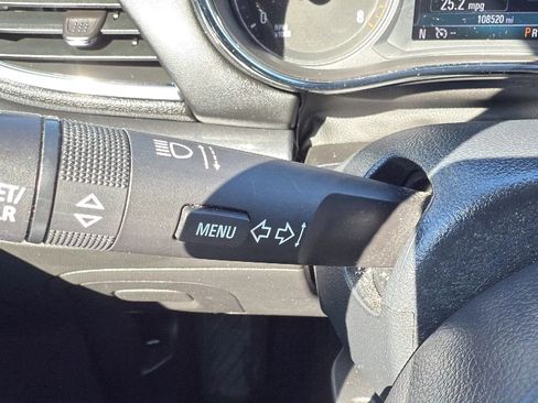 Used 2018 Buick Encore Essence image 14