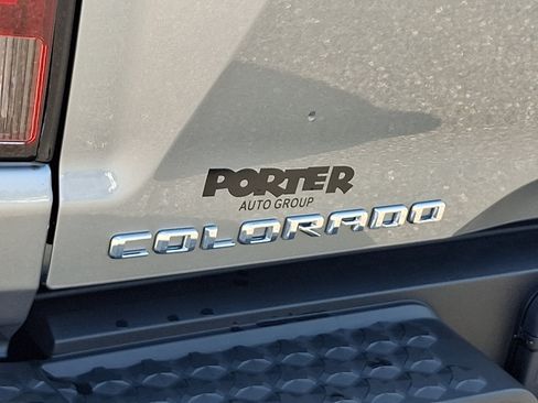 Used 2024 Chevrolet Colorado LT w/ LT Convenience Package III RWD image 28