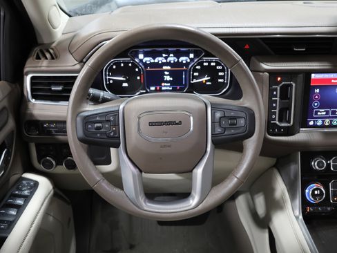 Used 2021 GMC Yukon XL Denali image 19