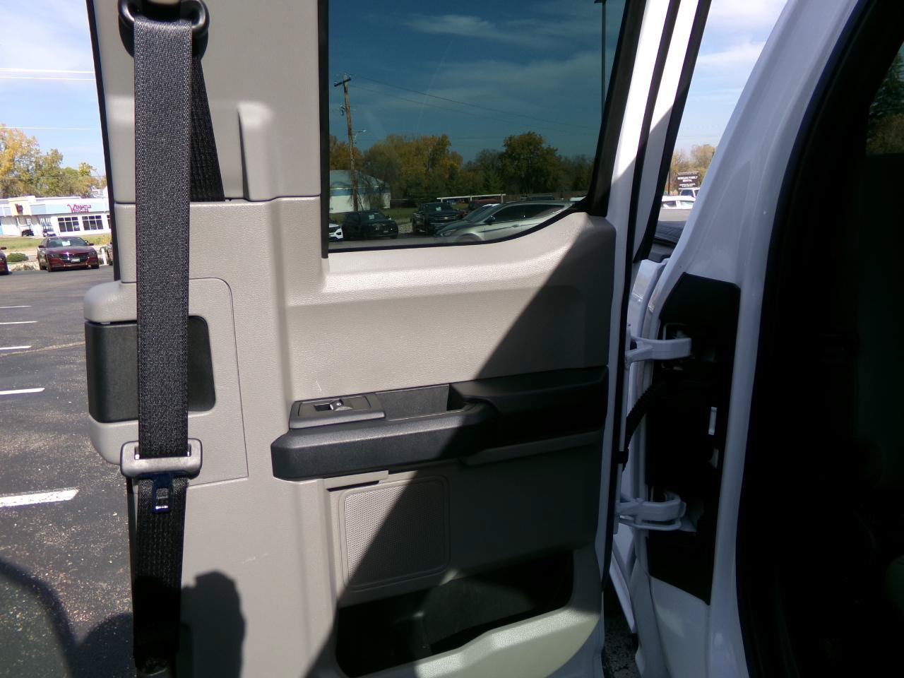 Used 2022 Ford F250 XL w/ Power Equipment Group AWD/4WD image 39