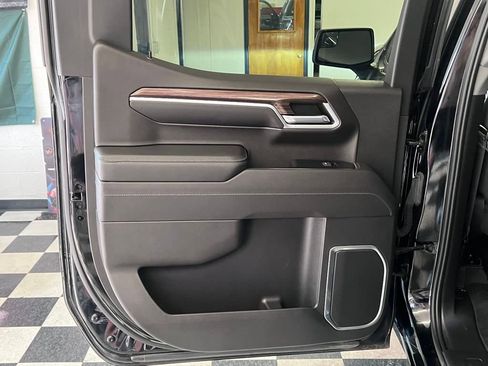 Used 2022 Chevrolet Silverado 1500 LT image 45