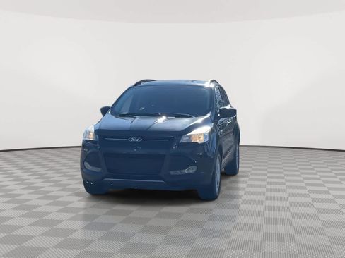 Used 2015 Ford Escape SE w/ Equipment Group 201A image 3