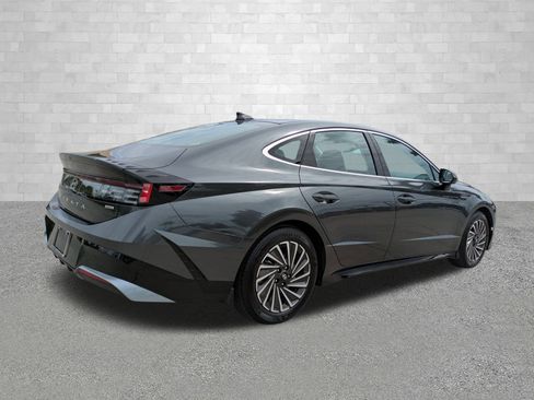 Certified 2024 Hyundai Sonata SEL image 2