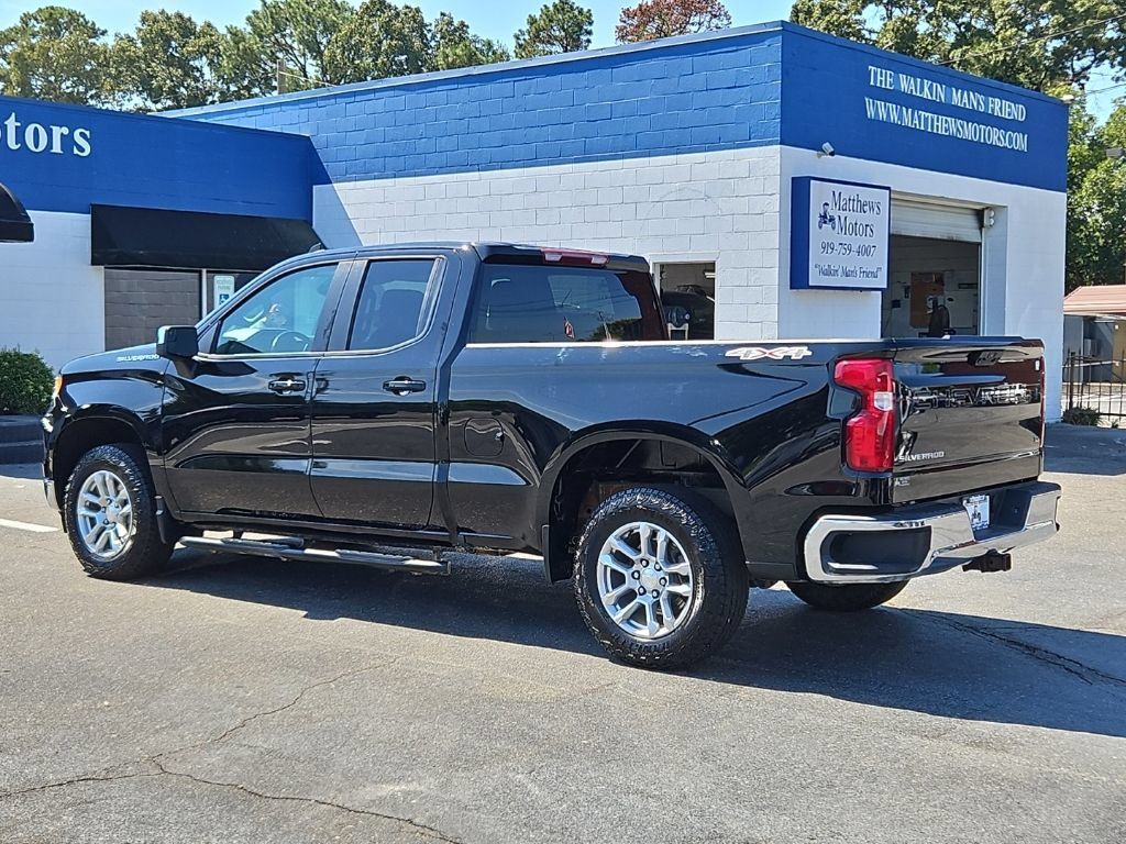 Used 2024 Chevrolet Silverado 1500 LT AWD/4WD image 5