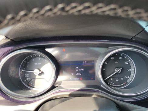 Used 2023 Buick Encore GX Essence w/ Experience Buick Package FWD image 30