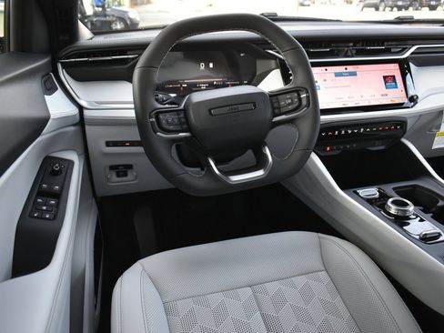 New 2026 Jeep Cherokee Overland w/ Advanced Pro Tech Group AWD/4WD image 18