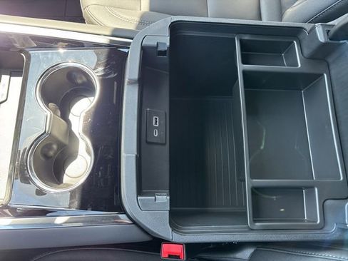 New 2026 Chevrolet Suburban LT w/ Comfort Package AWD/4WD image 24