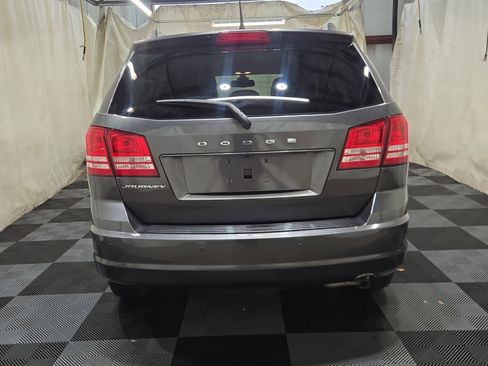 Used 2020 Dodge Journey SE w/ SE Popular Equipment Group image 6