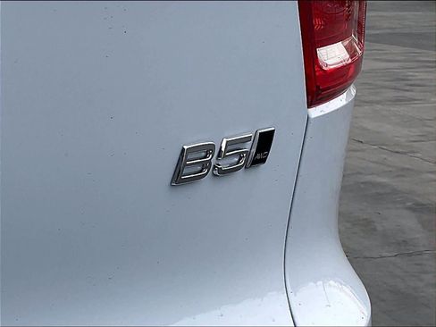 New 2026 Volvo XC40 B5 Plus w/ Protection Package Premier image 26