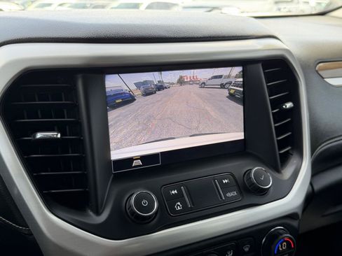 Used 2023 GMC Acadia SLE w/ Driver Convenience Package FWD image 23
