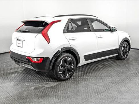Used 2023 Kia Niro Wind w/ Wind Preserve Package FWD image 8