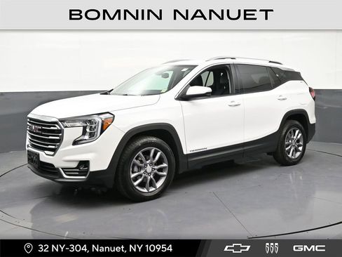 Used 2023 GMC Terrain SLT AWD/4WD image 1