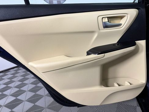 Used 2017 Toyota Camry LE FWD image 36