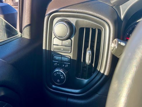 Used 2024 Chevrolet Silverado 2500 Custom w/ Custom Value Package image 22