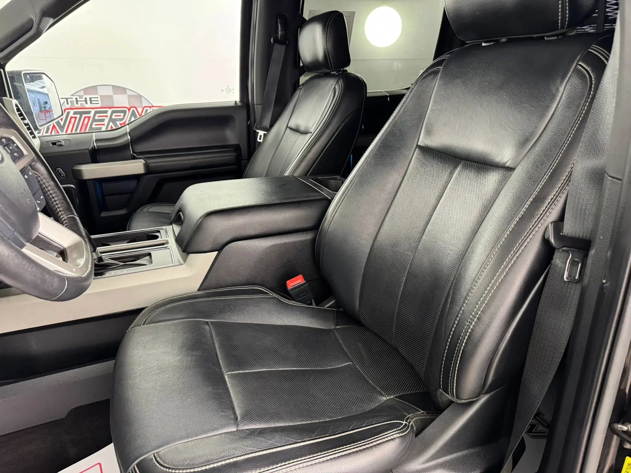 Used 2019 Ford F150 Lariat w/ Equipment Group 502A Luxury AWD/4WD image 32