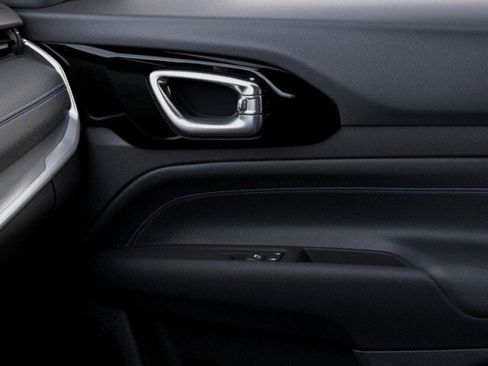 New 2026 Jeep Compass Limited image 25