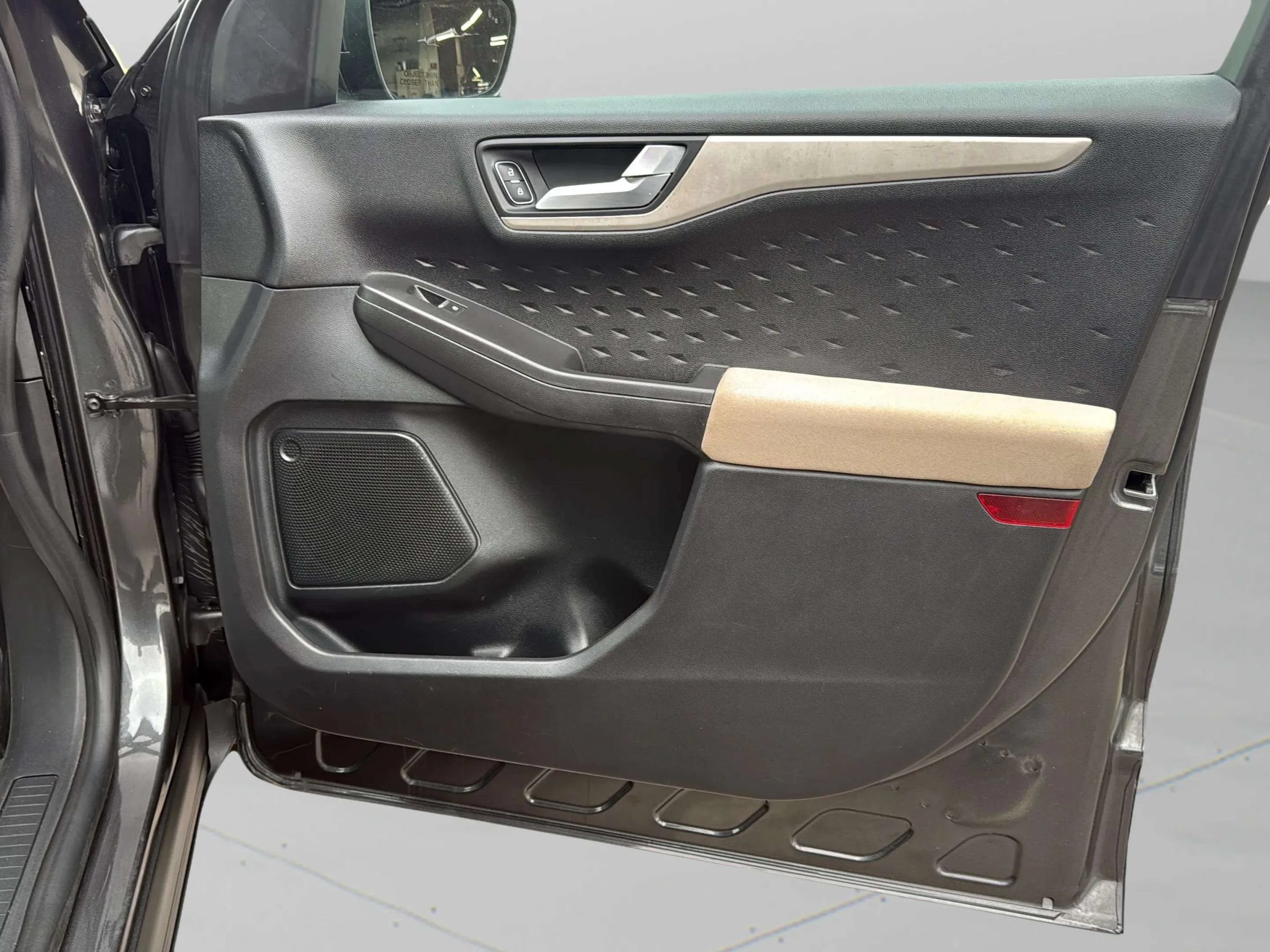 Used 2020 Ford Escape SE FWD image 13