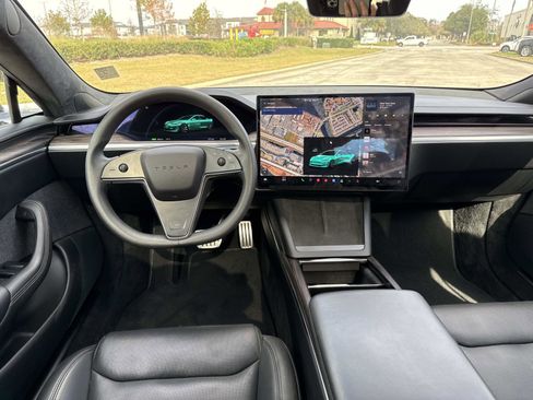 Used 2024 Tesla Model S image 16