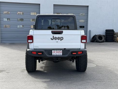 Used 2022 Jeep Gladiator Mojave w/ Cold Weather Group image 5