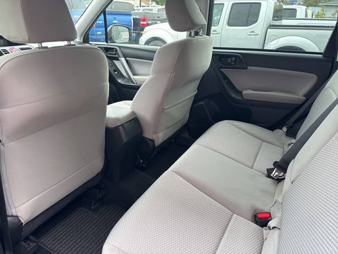 Used 2018 Subaru Forester 2.5i Premium w/ All-Weather Package AWD/4WD image 19
