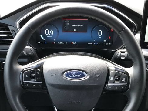Used 2023 Ford Escape Platinum AWD/4WD image 7