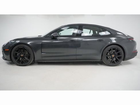 New 2026 Porsche Panamera 4 image 2