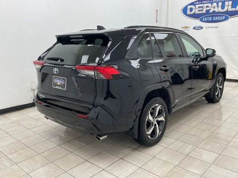 Used 2021 Toyota RAV4 SE w/ Weather & Moonroof Package image 20