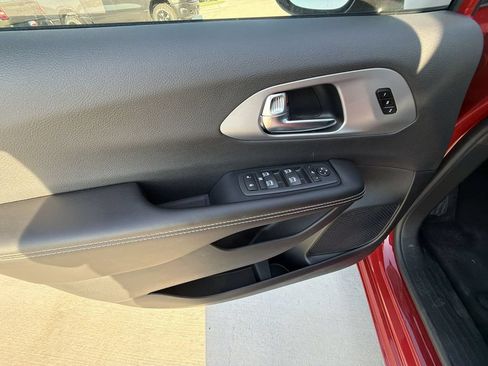 New 2026 Chrysler Pacifica Limited w/ S Appearance Package FWD image 15