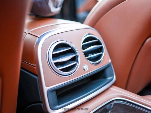 Used 2018 Mercedes-Benz S 560 Cabriolet image 40