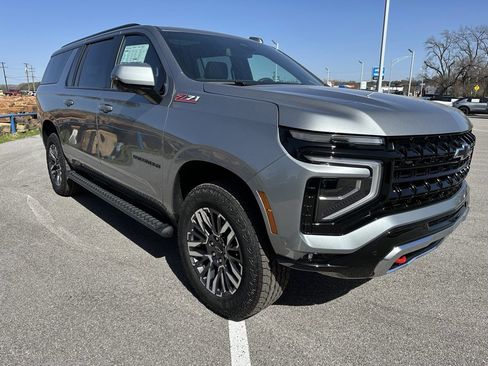 New 2026 Chevrolet Suburban Z71 w/ Comfort Package image 4