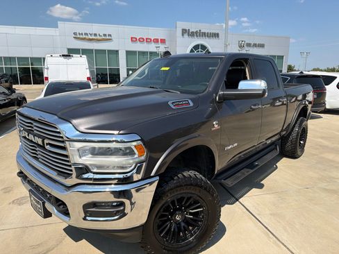 Used 2022 RAM 2500 Laramie AWD/4WD image 1