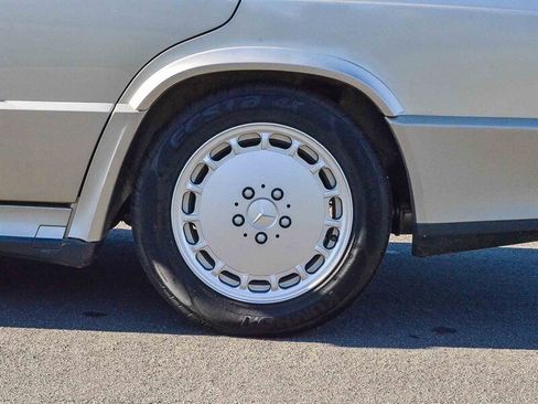 Used 1987 Mercedes-Benz 190 E 2.3-16 image 12