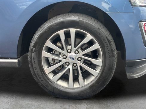 Used 2018 Ford Expedition Limited w/ Equipment Group 301A AWD/4WD image 28