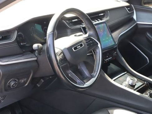 Used 2021 Jeep Grand Cherokee L Limited image 10