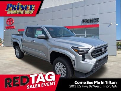 New 2025 Toyota Tacoma SR5