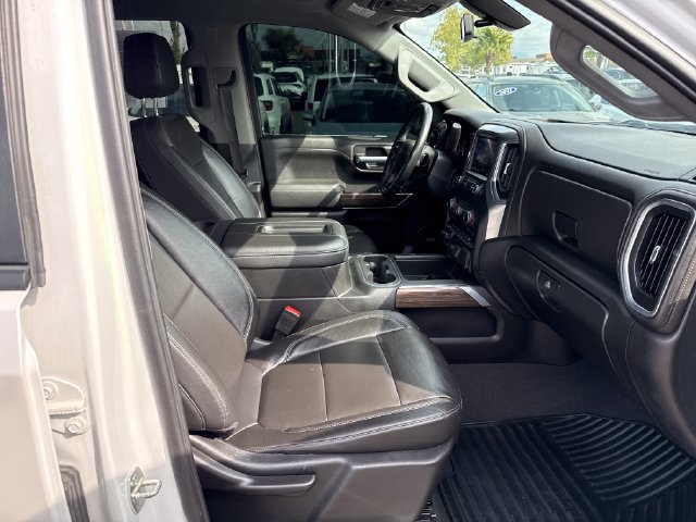 Used 2020 Chevrolet Silverado 1500 RST w/ True North Edition AWD/4WD image 9