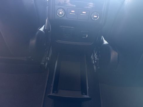 Used 2017 GMC Acadia SLT image 39