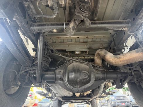 Used 2011 GMC Sierra 3500 SLE AWD/4WD image 19