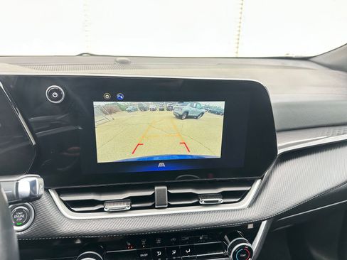 Used 2025 Chevrolet Equinox LT image 17