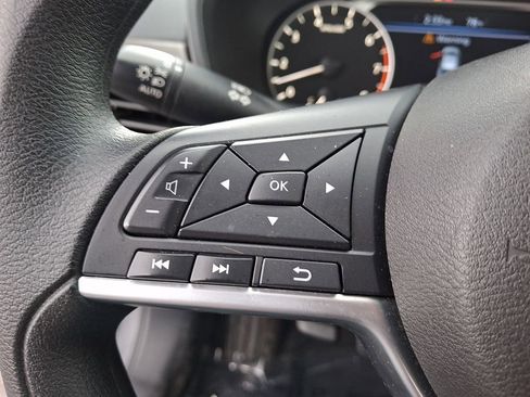 Used 2025 Nissan Altima 2.5 SV image 22