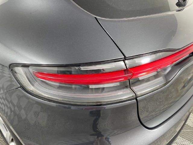 Used 2021 Porsche Macan AWD/4WD image 17
