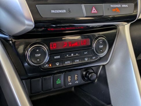 Used 2025 Mitsubishi Eclipse Cross AWD image 17