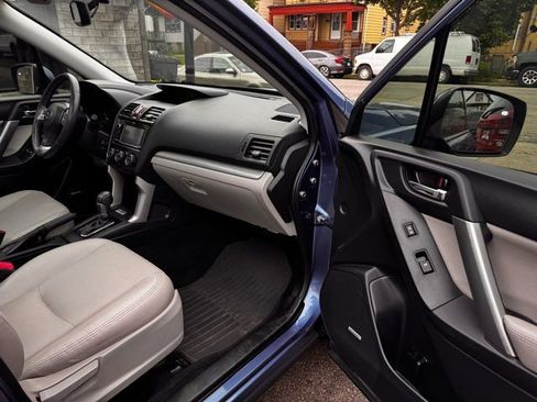 Used 2015 Subaru Forester 2.5i Touring w/ Eyesight & Navigation System AWD/4WD image 31
