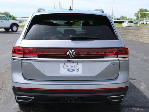 Used 2024 Volkswagen Atlas SE AWD/4WD image 5
